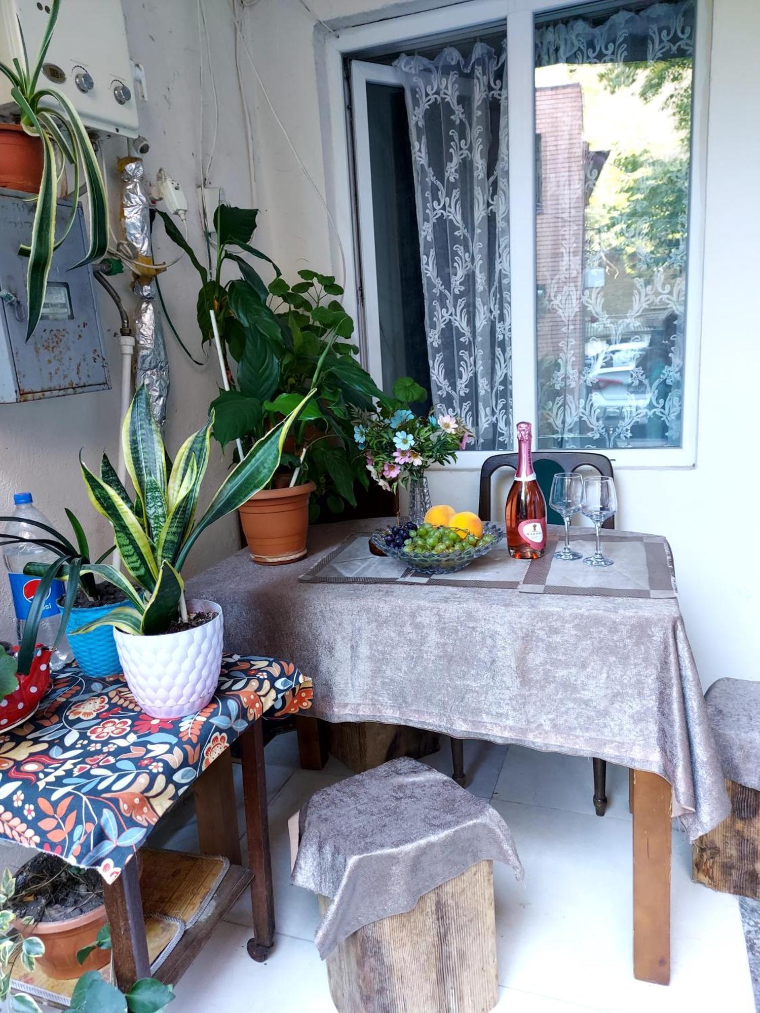 Luka Apartment Tbilisi Ngoại thất bức ảnh